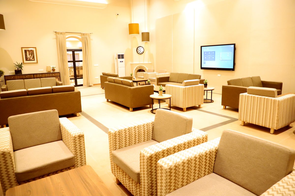 Majestic Lounge